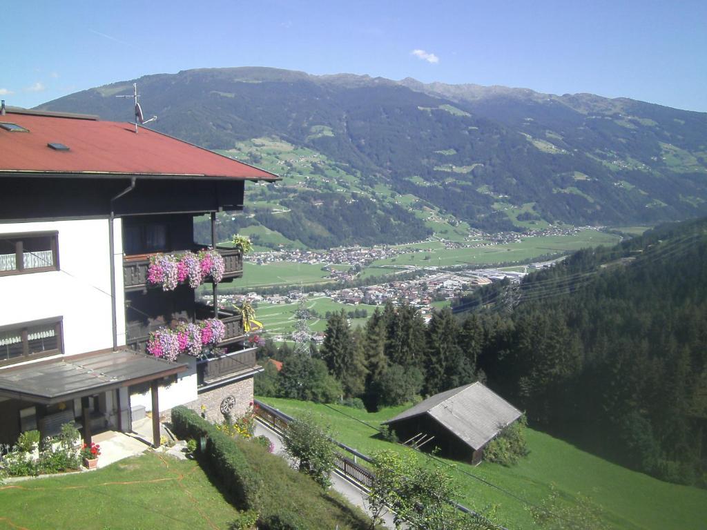 Gastehaus Rieser Hotel Ried im Zillertal Exterior photo