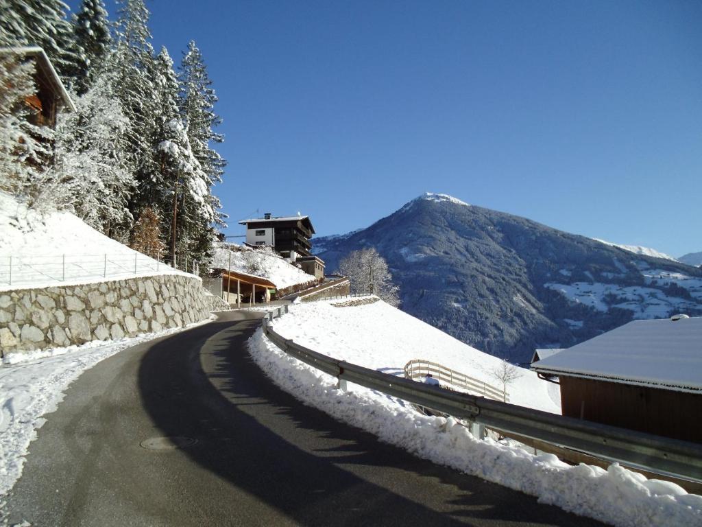 Gastehaus Rieser Hotel Ried im Zillertal Room photo