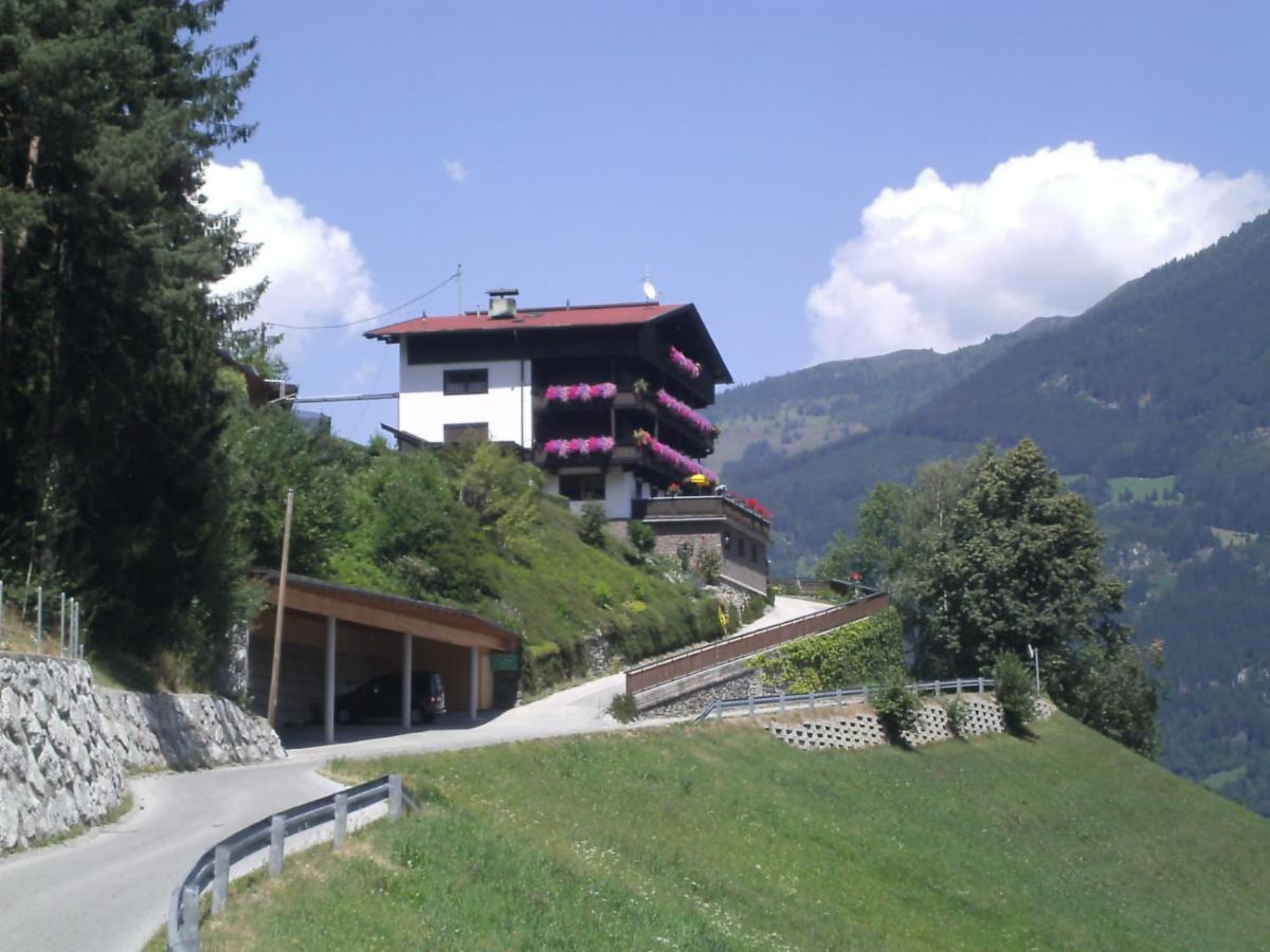 Gastehaus Rieser Hotel Ried im Zillertal Exterior photo